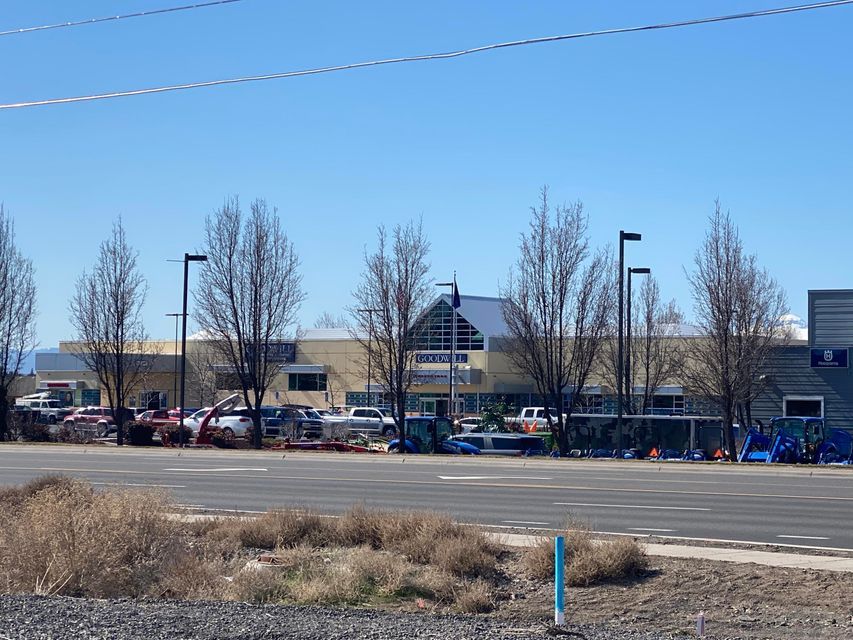2036 NW Canal Blvd, Redmond, OR 97756